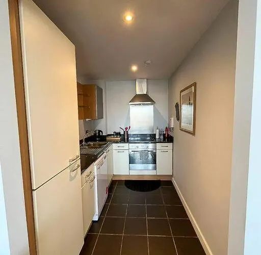 Апартаменты Cozy One Bedroom In Grand Canal