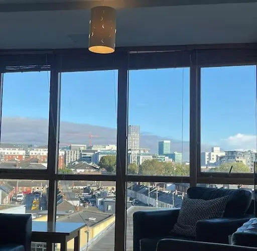 Апартаменты Cozy One Bedroom In Grand Canal